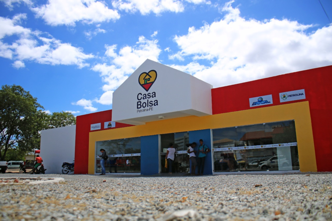 Prefeitura de Petrolina orienta população sobre pagamentos do Auxílio Brasil