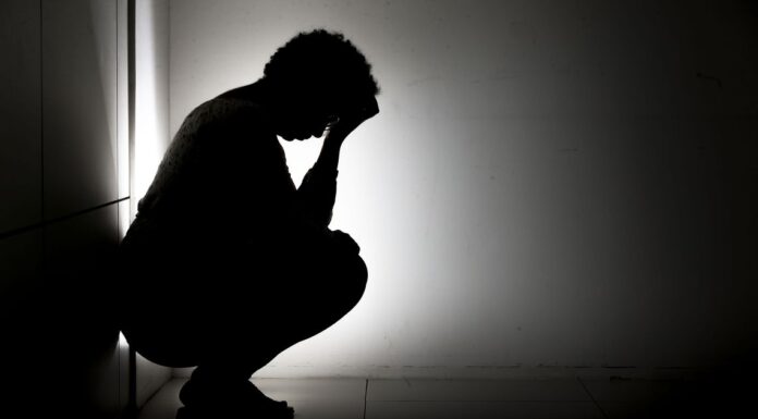 Brasil tem mais de 30 internações ao dia por tentativa de suicídio