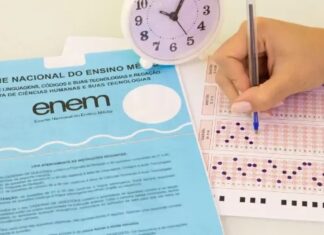 Estudantes em todo o país fazem a segunda prova do Enem neste domingo (12)