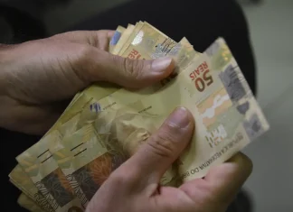 Salário mínimo de R$ 1.412 começa a ser pago nesta quinta-feira