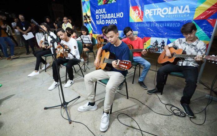 Prefeitura de Petrolina prorroga inscrições para aulas de violão