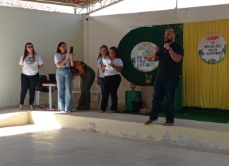 Prefeitura de Petrolina orienta famílias de estudantes sobre a importância em manter a frequência escolar