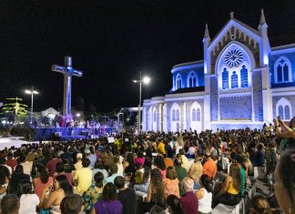 Encenações da Via Crucis marcaram a Semana Santa em Petrolina