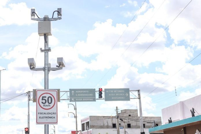 Novo radar de fiscalização eletrônica começa a funcionar na próxima segunda-feira em Petrolina