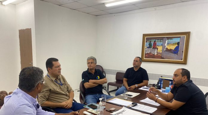 Prefeitura e Anatel se reúnem para discutir melhorias da internet e telefonia durante o São João de Petrolina