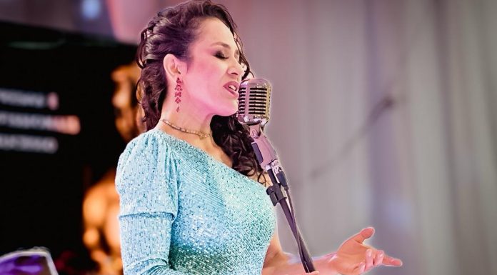 A voz forte de Fabiana Santiago faz parte da trilha sonora do Som na Praça neste domingo em Petrolina