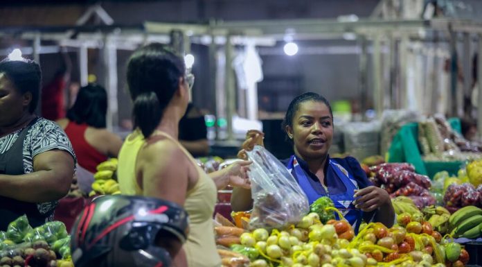 Com início das obras e modernização, a feira do José e Maria irá funcionar no Pátio de Eventos do bairro na próxima semana
