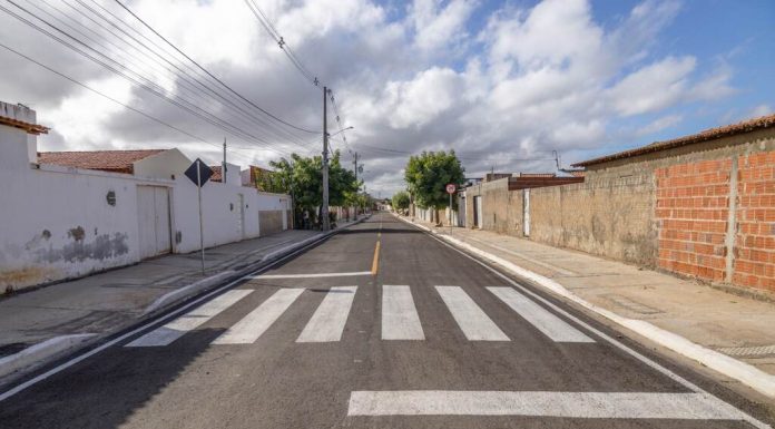 Prefeitura de Petrolina entrega novas pavimentações no bairro São Gonçalo