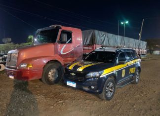 PRF recupera caminhão furtado dias antes em Juazeiro (BA)