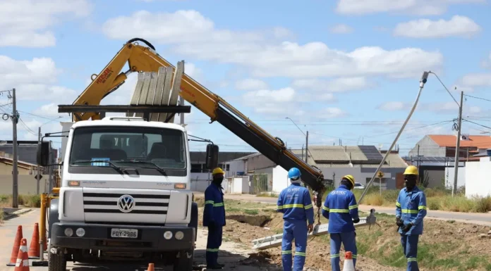 Bairros e zona rural de Petrolina recebem reforço de iluminação em LED