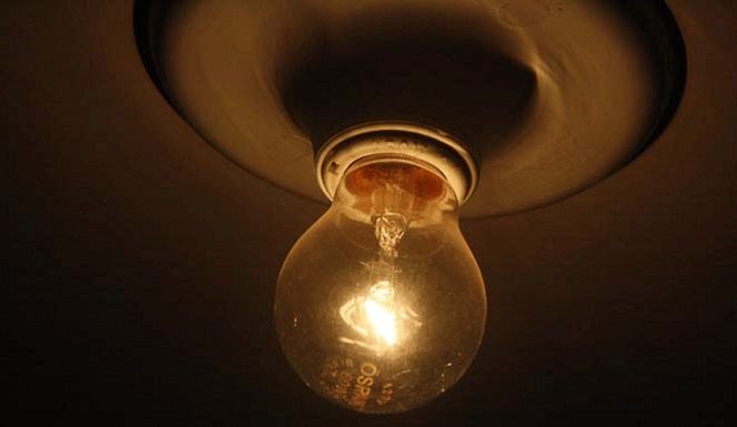 Mês de julho terá aumento na conta de luz com a bandeira amarela. Acréscimo de R$ 1,88 a cada 100 kW/h consumidos