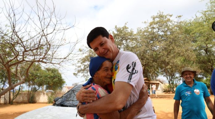 Agenda de Simão Durando: participa de entrevista na TV, caminhada no João de Deus e se reúne com candidatos a vereador