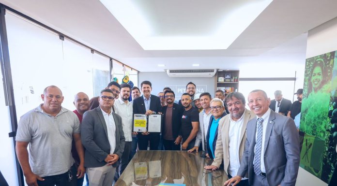 Simão Durando autoriza recapeamento da entrada do Projeto N4 em Petrolina