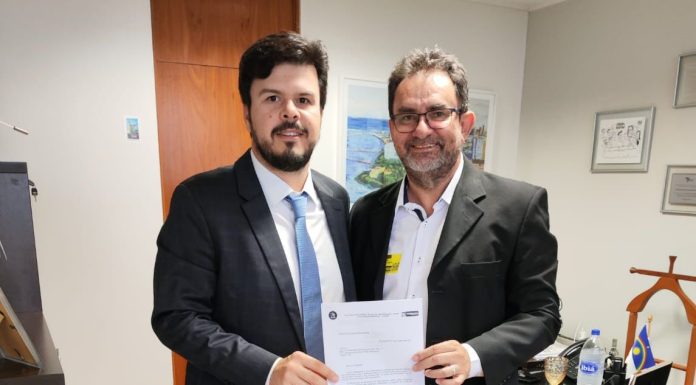 Em Brasília, diretor-presidente solicita emenda para implantação da ‘Policlínica-Facape’