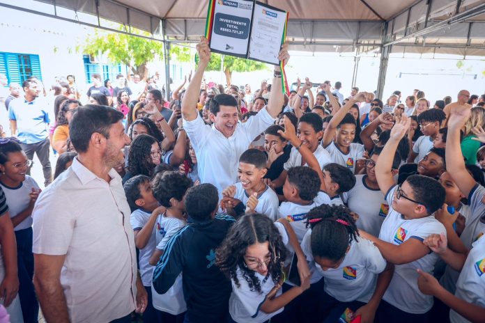 Simão Durando autoriza construção de quadra coberta na Escola Eliete Araújo