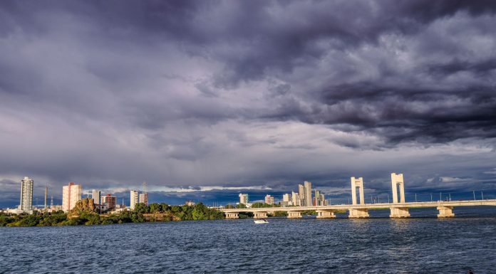 Prefeitura monitora a cidade e alerta para chuvas durante o final de semana