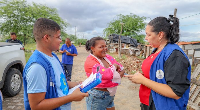 Prefeitura leva assistência social para atingidos pelas chuvas em Petrolina