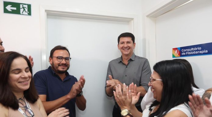 Simão Durando entrega 1° núcleo municipal de fisioterapia no Hospital de Petrolina