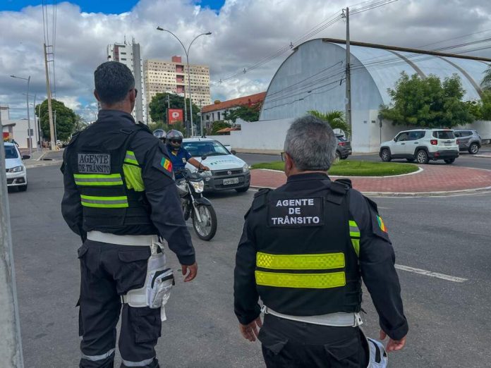 Agentes de Trânsito e Transporte de Petrolina atuam diariamente a serviço da população