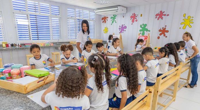 Mais tempo, mais aprendizado: política de educação integral já alcança 20 escolas em Petrolina