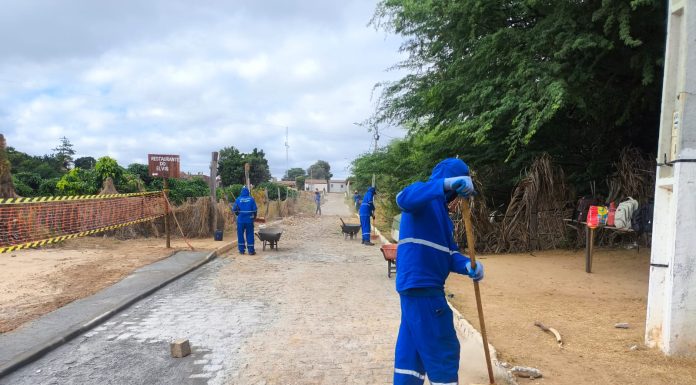 Prefeitura leva mutirão de serviços à Ilha do Massangano nos preparativos da festa do padroeiro