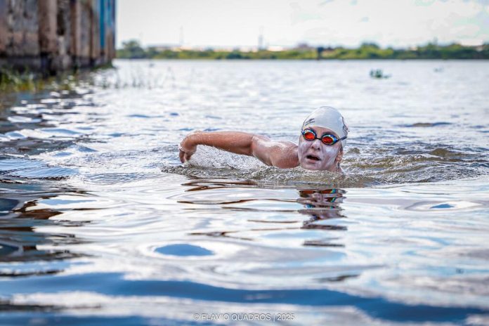 Travessia das Sereias em Juazeiro atrai nadadoras de várias cidades do Nordeste