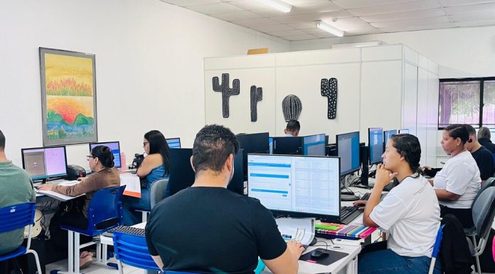 Prefeitura de Petrolina oferta formação para uso correto do sistema do Censo Escolar 2025