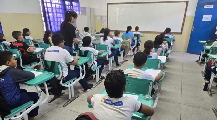 Prova que avalia qualidade do ensino é aplicada na rede municipal de Petrolina