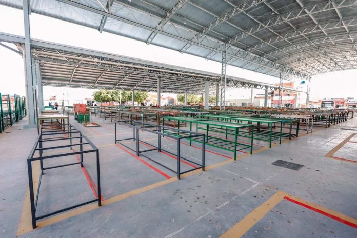 Feirantes do José e Maria já iniciaram mudança para o novo pátio