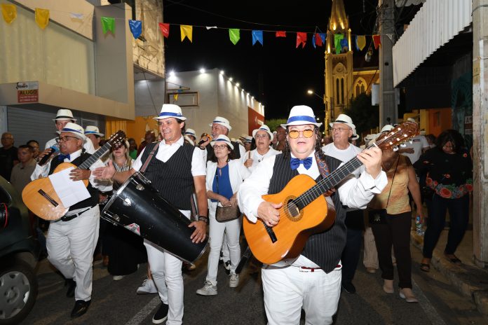 Serenata da Nossa Petrolina celebra a tradição musical da cidade