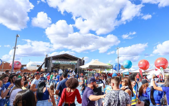 Ayrton Latapiat - Maria Tereza (30)