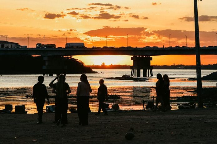 Pôr do sol mais bonito do Sertão é destaque nos dias quentes em Petrolina
