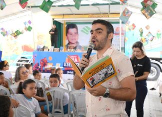 “A leitura nos permite viajar”: Carreta Literária leva magia e conhecimento ao Juá Literária 2025