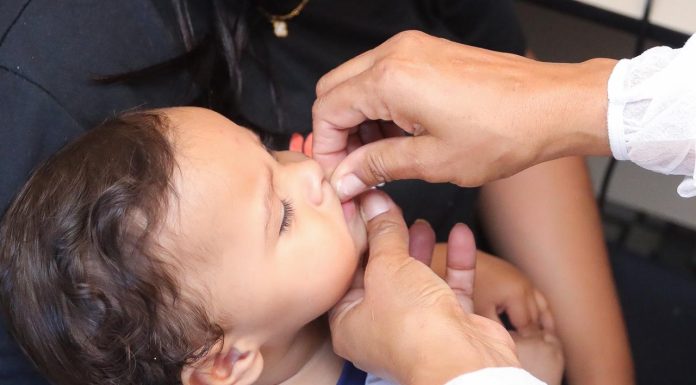 Vacinação nas escolas municipais de Petrolina já aplicou cerca de 900 doses de imunizantes