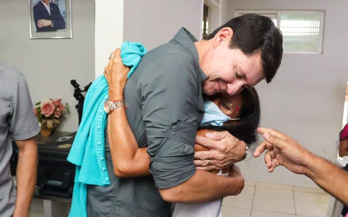 Simão Durando acompanha mutirão que realizou mais de 6 mil exames laboratoriais em Petrolina