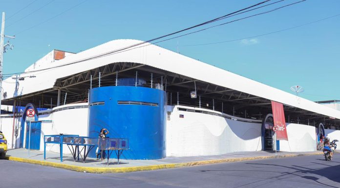 Mercado Popular em Petrolina amplia horário para facilitar compras de fim de ano
