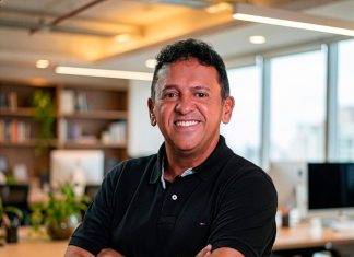 Carlos Britto confirma pré-candidatura e projeta anúncio oficial para após o Carnaval