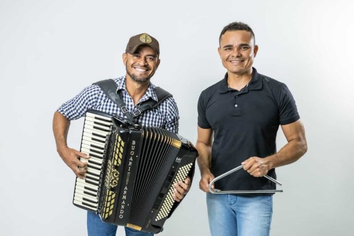 Adãozinho de Rajada e Katin são atrações da 3ª edição Adãozinho de Rajada e Katin são atrações da 3ª edição do São João do Ismep em prol do Hospital do Câncer do Sertão do Araripe