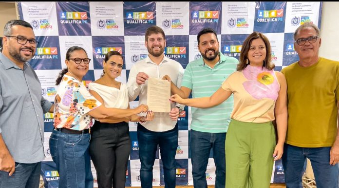 Governo de Pernambuco e SEDEPE transformam vidas em Fernando de Noronha com certificação de formandos do Qualifica PE e Qualifica PE Empreendedor