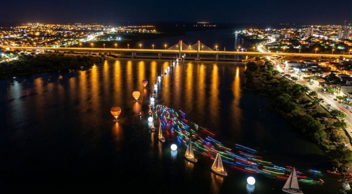 Travessia Velho Chico Night Swim acontece nesta sexta-feira (05) e promete marcar a história do esporte no Vale do São Francisco Travessia Velho Chico Night Swim acontece nesta sexta-feira (05) e promete marcar a história do esporte no Vale do São Francisco