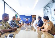 Prefeito Simão Durando reúne forças de segurança e reforça planejamento para o São João de Petrolina Prefeito Simão Durando reúne forças de segurança e reforça planejamento para o São João de Petrolina