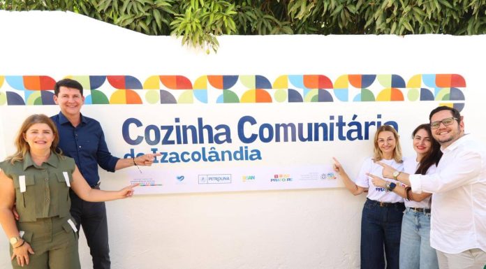 Simão Durando e Fernando Filho inauguram, em Izacolândia, 1ª Cozinha Comunitária de Petrolina com 200 refeições diárias Simão Durando e Fernando Filho inauguram, em Izacolândia, 1ª Cozinha Comunitária de Petrolina com 200 refeições diárias