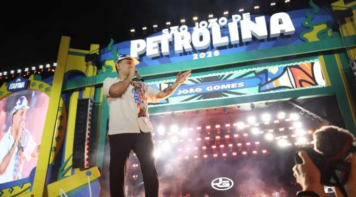 João Gomes coloca multidão para dançar e celebra a força da nova geração do forró no São João de Petrolina João Gomes coloca multidão para dançar e celebra a força da nova geração do forró no São João de Petrolina