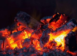 Fumaça, brasas e fogos de artifício: oftalmologista alerta para riscos de lesões oculares nas festas juninas