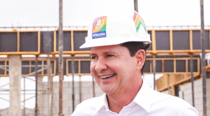 Prefeito Simão anuncia recapeamento de 16 ruas da Cohab Massangano Prefeito Simão anuncia recapeamento de 16 ruas da Cohab Massangano