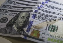 Dólar fica estável em R$ 5,08, mas cai 0,58% na semana