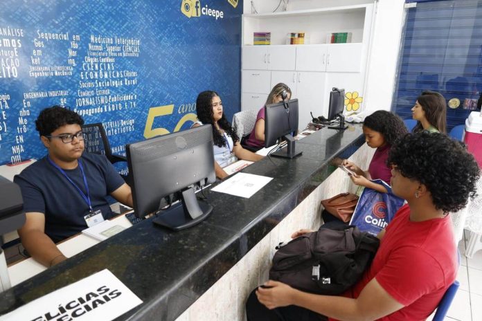 Festival da Juventude em Petrolina reúne mais de 100 oportunidades Festival da Juventude em Petrolina reúne mais de 100 oportunidades de emprego e aprendizagem