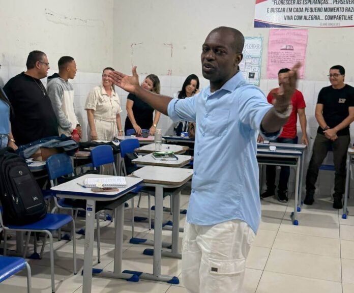 A cidade de Campo Formoso-Ba recebe palestra inédita conduzida por A cidade de Campo Formoso-Ba recebe palestra inédita conduzida por Uemerson Florencio com tema – DESLIGAMENTOS SILENCIOSOS