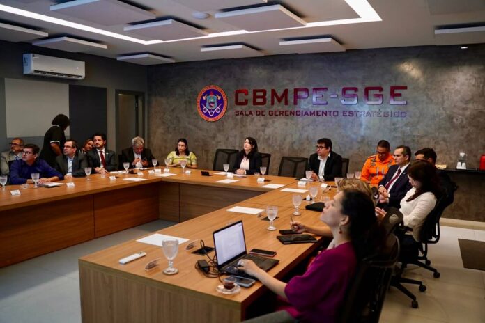 Comitê de Simplicação avança em parceria com Corpo de Bombeiros para agilizar abertura de empresas em Pernambuco