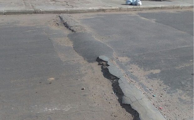Prefeitura de Petrolina alerta sobre construção irregular de lombadas nas vias públicas Prefeitura de Petrolina alerta sobre construção irregular de lombadas nas vias públicas